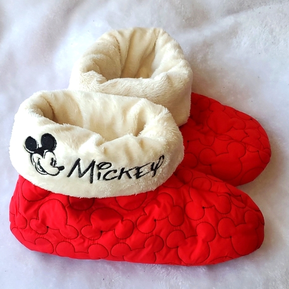 NWOT MICKEY SLIPPERS - Picture 2 of 11